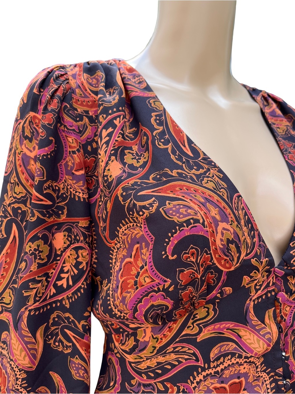 Dynamite Paisley Bishop Sleeve Button Front Blouse XS - Picture 4 of 10